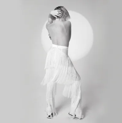 ItsNotYouItsMe Album Spin – Dig Out Carly Rae Jepsen’s “Everything He Needs” As Part Of Our “Rare Record Choice” Off Her Newest Album!