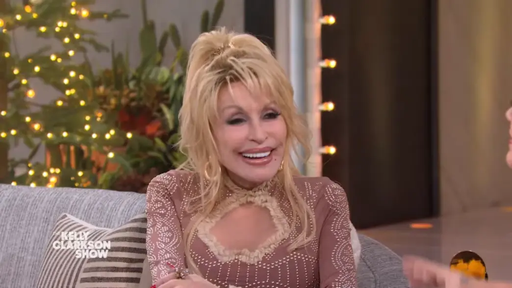Animated image from INYIM’s 2022 story about Dolly Parton’s Dollywood time-capsule song