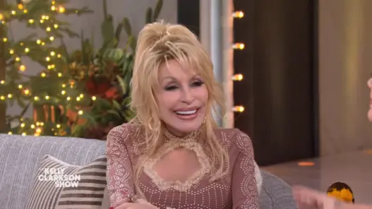 Animated image from INYIM’s 2022 story about Dolly Parton’s Dollywood time-capsule song