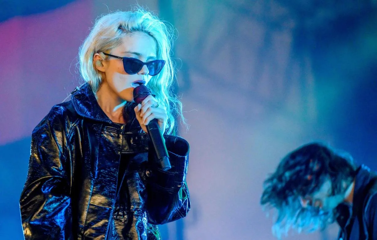 TB | To This Past 2024 Coachella W/ Our Well Acquainted Sky Ferreira Making A Surprise At The Opening Of Kevin Abstract’s Show.