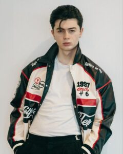 Elliot James Reay Is Our Mancrush Feature This Week!