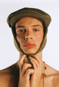 Models Delvinas & Antón Captivate.