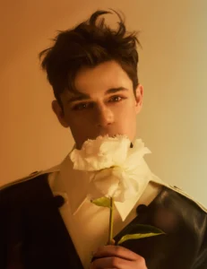 Hunky Rising Actor Ashby Gentry is our Man Crush feat this week!