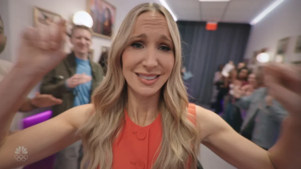 Nikki Glaser in SNL sketch parodying Jennifer Hudson’s spirit tunnel
