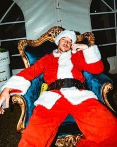 This Xmas Diplo Asks Onliners “What’s The Best Bible Verse To Post With A Thirst Trap?”