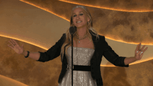 Today, Sarah Jessica Parker Accepted the Carol Burnett Award at Inaugural 2026 Golden Eve