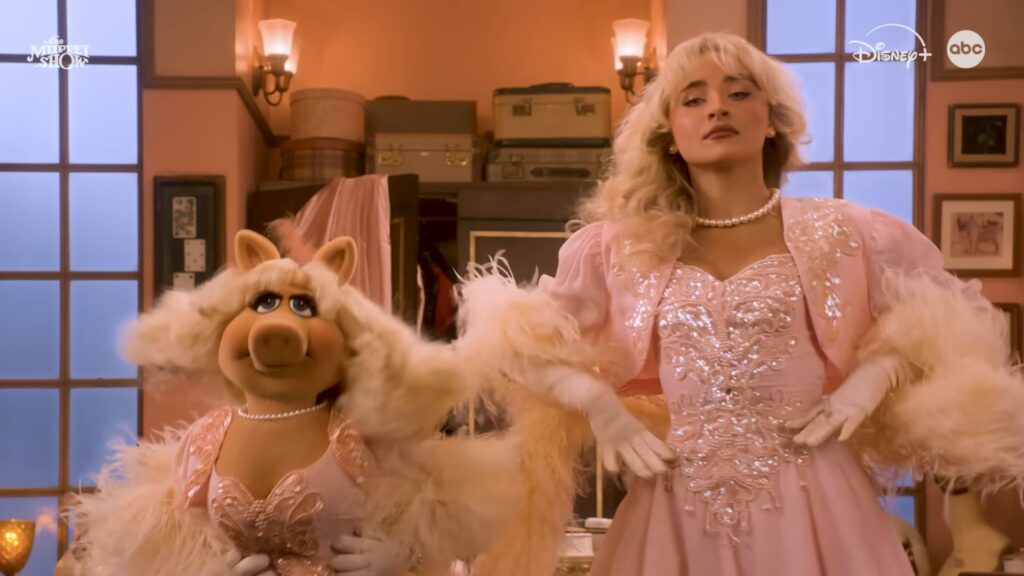 Sabrina Carpenter and Miss Piggy in matching outfits in Disney+’s teaser for The Muppet Show return.