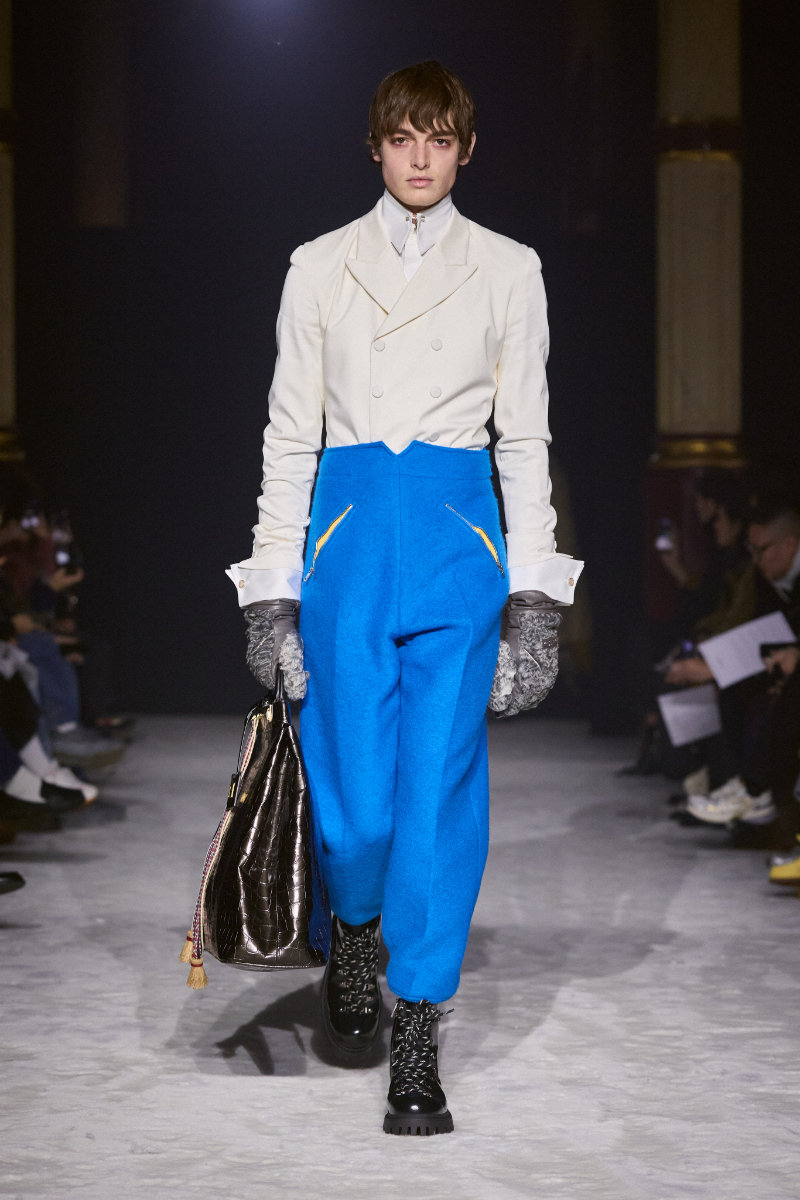 Model wearing Wooyoungmi FW26 winter‑inspired runway look