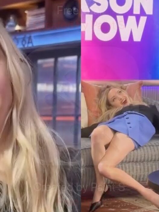 Amanda Seyfried and Kelly Clarkson singing together on talk show couch