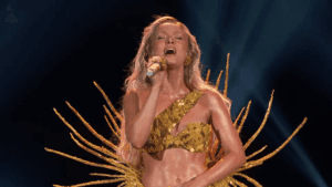 Zara Larsson Shines With a Radiant Full-Band Performance of “Midnight Sun” at the Grammys