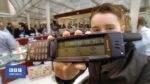 BBC Tomorrow’s World segment from 2000 demonstrating early WAP mobile phone technology.