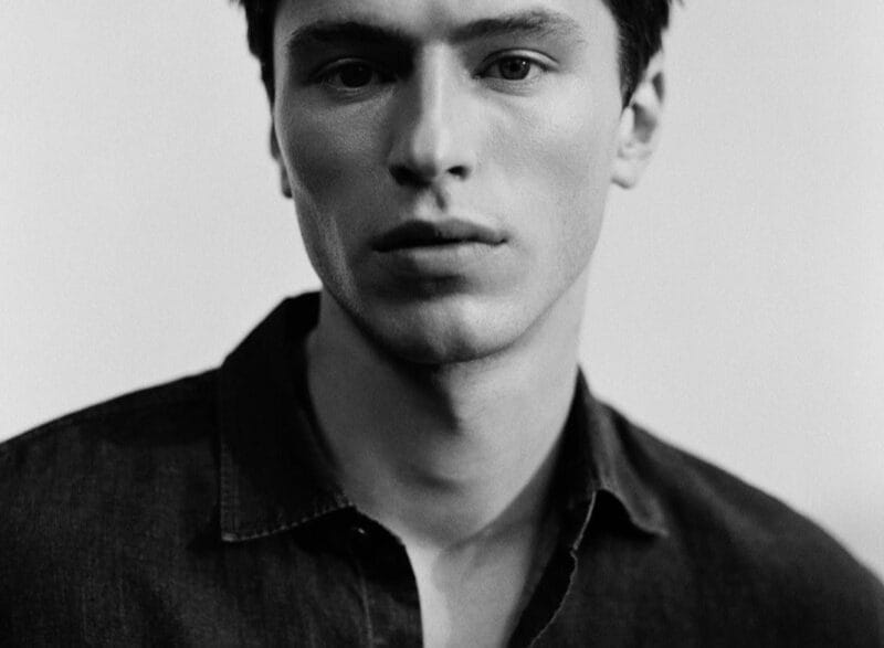Clément Laguardia modeling Massimo Dutti’s “Made In Italy Edit” Spring 2026 in an urban setting.