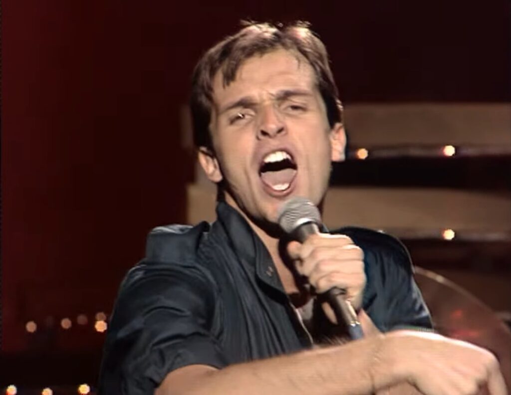 Miguel Bosé performing “Márchate Ya” during his new wave era on Actuación TVE in 1981.
