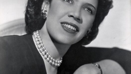 Anne Brown performing “Summertime” in the 1935 premiere of Porgy & Bess.