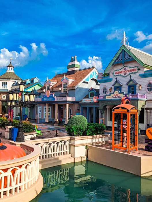 Chocolate Ville’s colorful open‑air restaurant village in Bangkok.