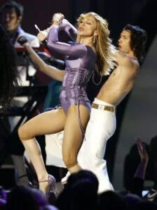 Madonna Monday Muse: Ft. Gorillaz “Feel Good Inc. / Hung Up” 2006 GRAMMYs