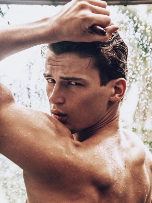 Model Elliot Oomen photographed by Renie Saliba.