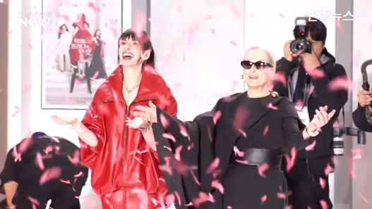 Meryl Streep and Anne Hathaway at the Korean red‑carpet event for ‘Prada 2.’