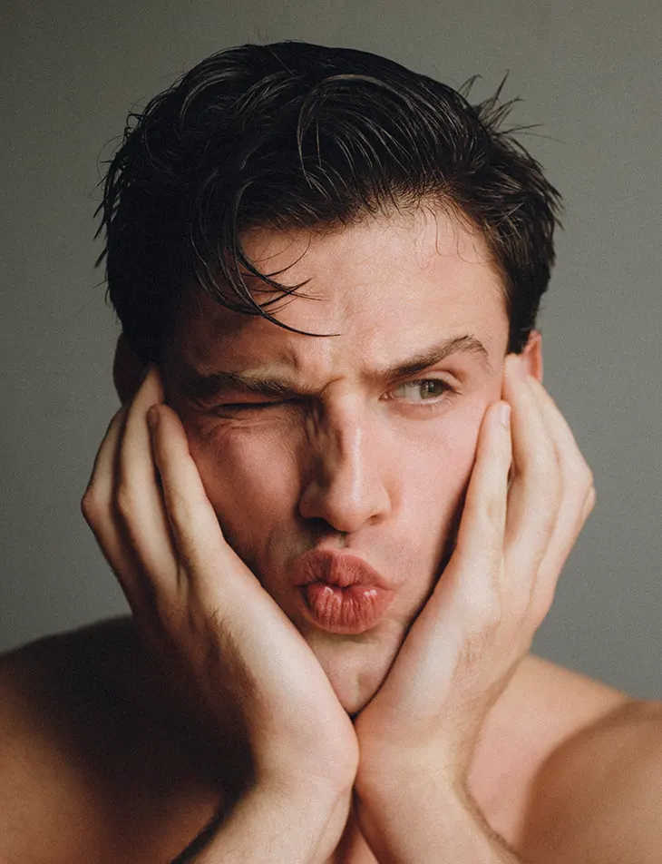 Joey Leo photographed by Bas Laduc for MMSCENE PORTRAITS.