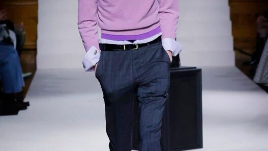 Look from Kent & Curwen’s nocturnal‑themed Fall 2026 runway.