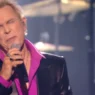 Billy Idol performing his three‑song medley after receiving the AMA Lifetime Achievement Award.