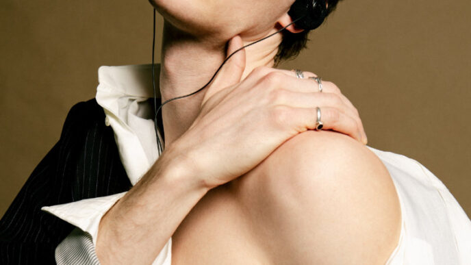 Model Lorenz Stanislaus photographed by Isabella Schwarzenauer