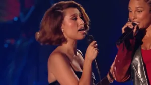 Alicia Keys & Raye Duet “Fallin’” on the American Idol 2026 Grand Finale