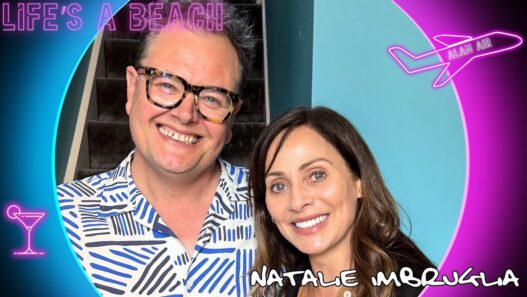Natalie Imbruglia chatting with Alan Carr on the podcast “Life’s A Beach.”