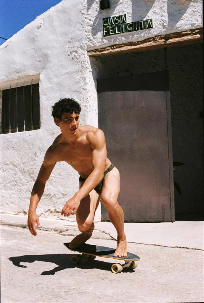 BIBENCIA summer capsule model look with styling by Roberto Montes