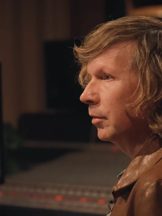 Beck discussing Loser on Mix with the Masters Behind the Track