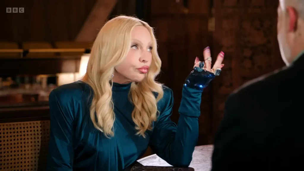 Madonna and Graham Norton before Kylie Minogue enters the bar segment