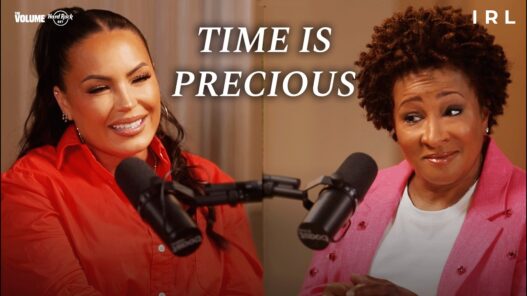 Wanda Sykes speaking with Angie Martinez about comedy and career longevity