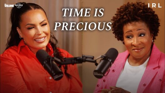 Wanda Sykes speaking with Angie Martinez about comedy and career longevity