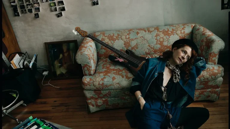 Melissa Auf der Maur Returns With First New Music in 16 Years, ‘Bass Womb Room’
