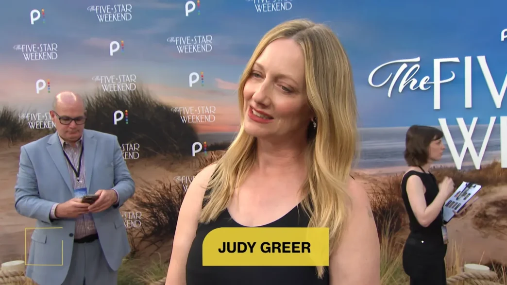 Judy Greer speaking with Entertainment Tonight about Netflix’s new 13 Going on 30 reboot script