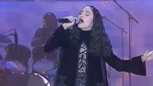 Madonna singing The Power of Good-Bye during her 1998 TF1 television performance