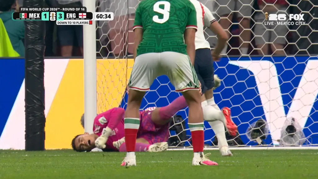 England attacks against Mexico during the FIFA World Cup 2026 Round of 16 highlights.