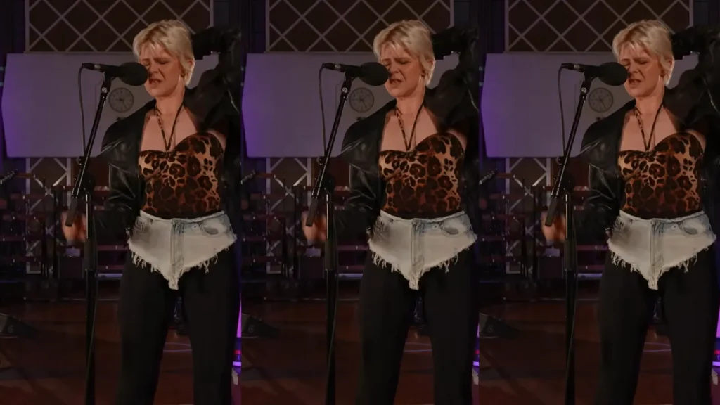 Robyn performs Sucker for Love with musicians in the BBC Radio 6 Music studio