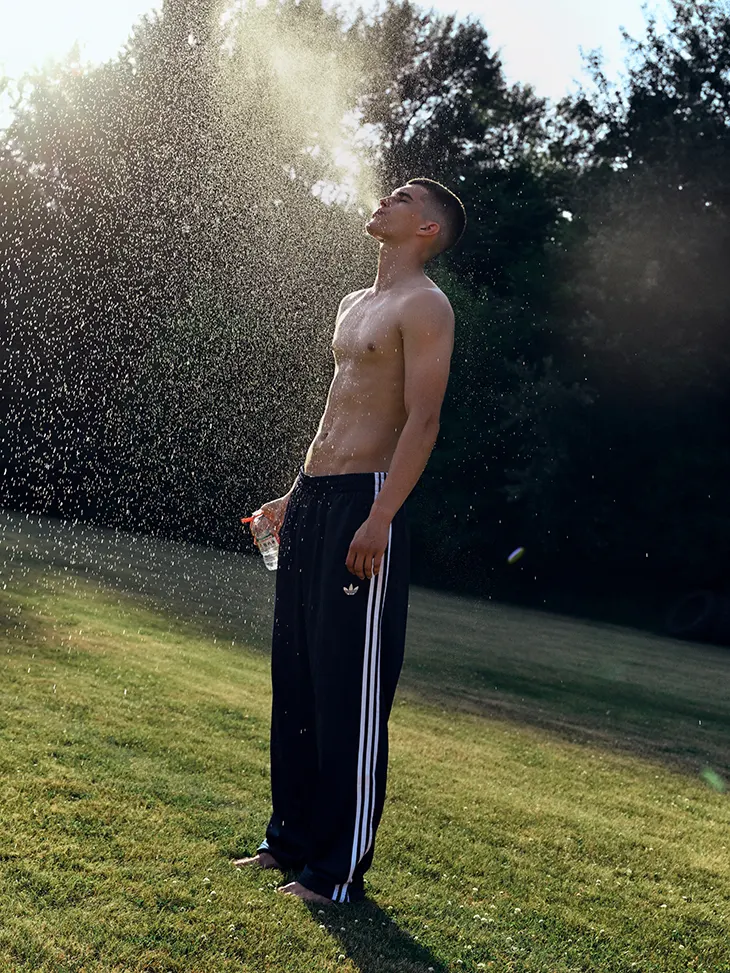 Edvardas Bogadelščikovas and Egidijus Janukonis in Lukas Rusilas' countryside editorial