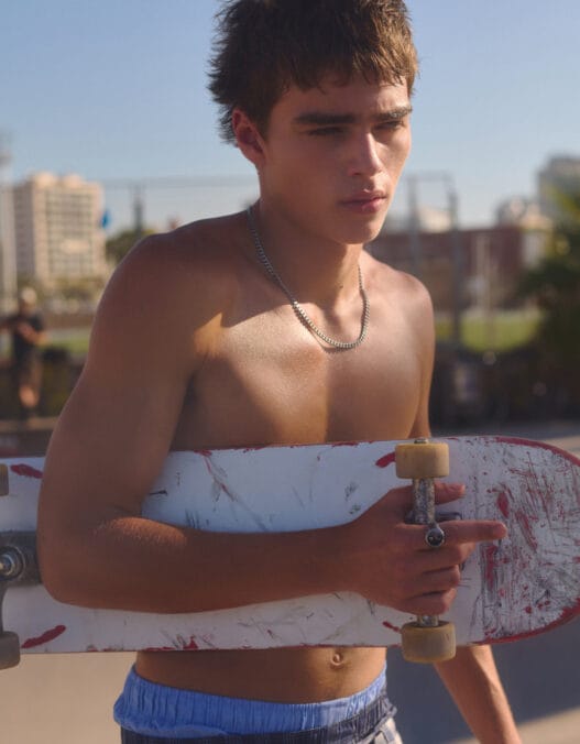 Model wearing a relaxed Bershka x Volcom skate-inspired look from the collaborative collection