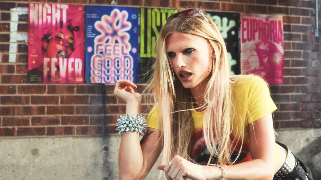 FLO perform in a scene from the Remedied music video