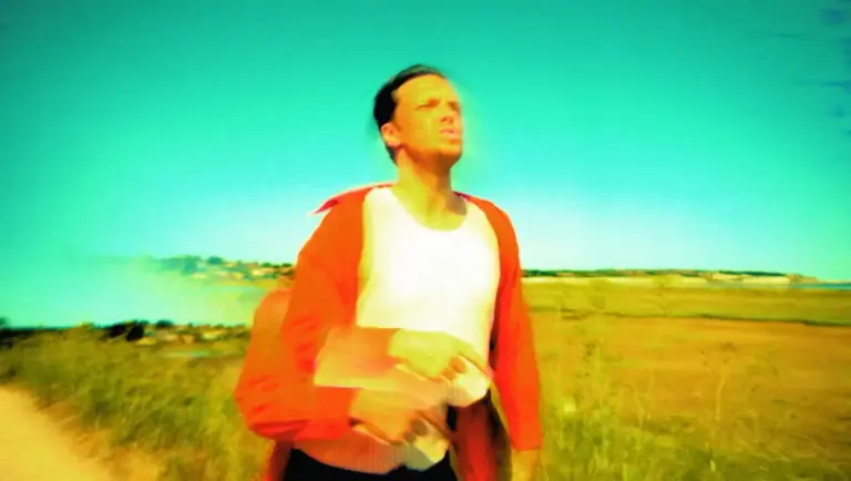 Just In: Friendly Fires Are Back W/ Stellar Single ‘Lose All Your Friends’