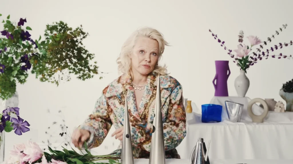 Pamela Anderson during Vogue Australia’s ikebana floral-arrangement feature, image 13