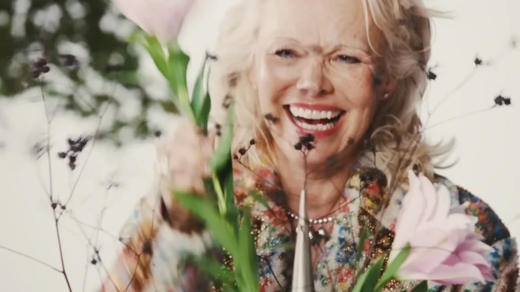 Pamela Anderson during Vogue Australia’s ikebana floral-arrangement feature, image 10