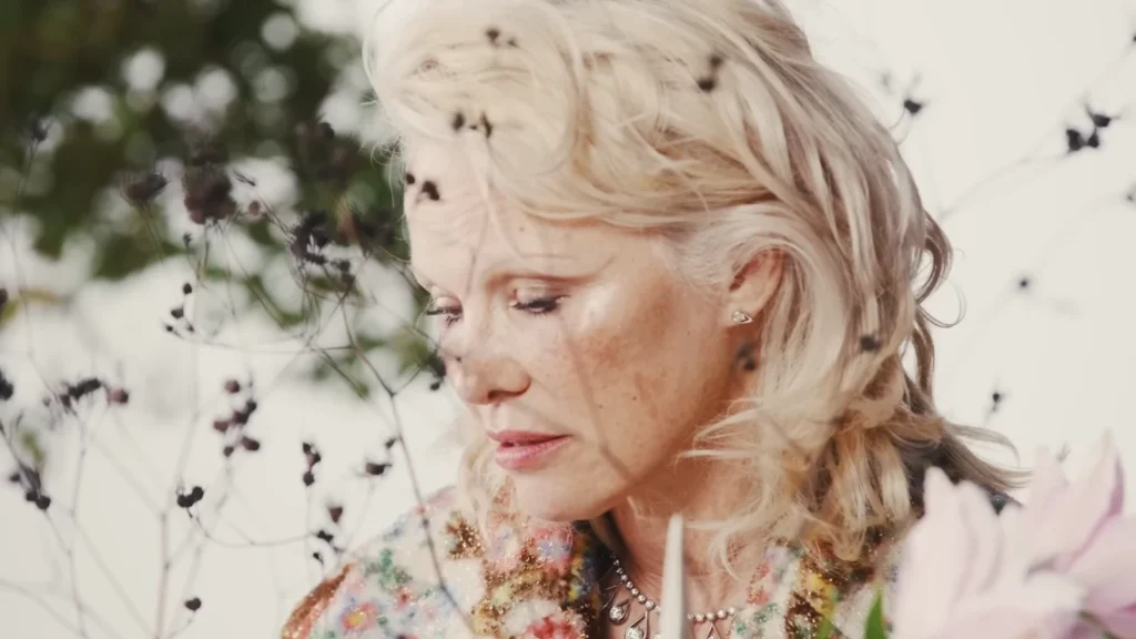 Pamela Anderson during Vogue Australia’s ikebana floral-arrangement feature, image 14