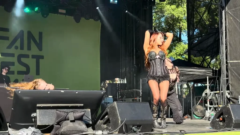 Rêve performing live at Fort York during FIFA Fan Festival Toronto.