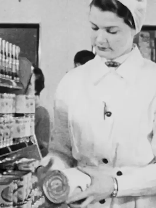 1961 BBC Schools film about jobs for young women in a modern self-service grocery store