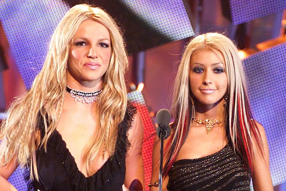 MTV archival image from the 2000 MTV Video Music Awards closing presentation