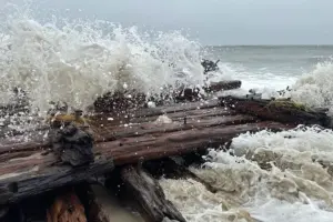 Present Day-Developments: Storm Uncovers 19th Century Shipwreck On Nantucket, Massachusetts