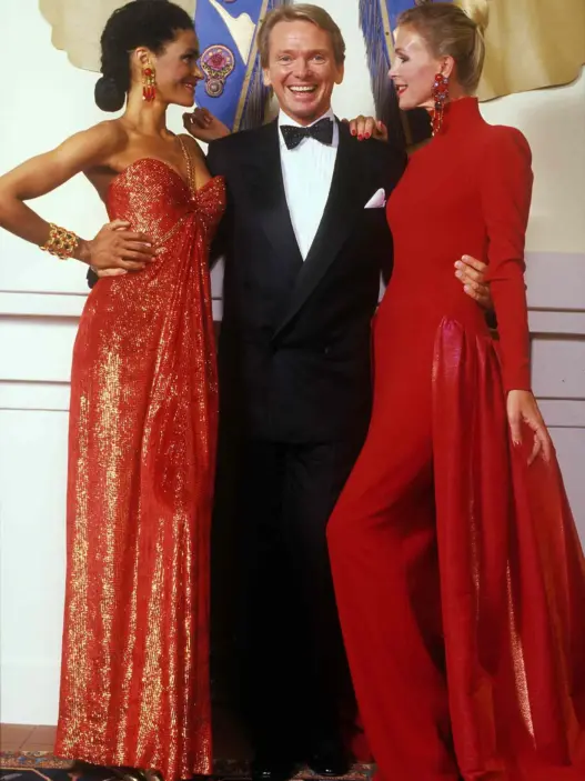 Bob Mackie remembered after the legendary fashion and costume designer died at age 87